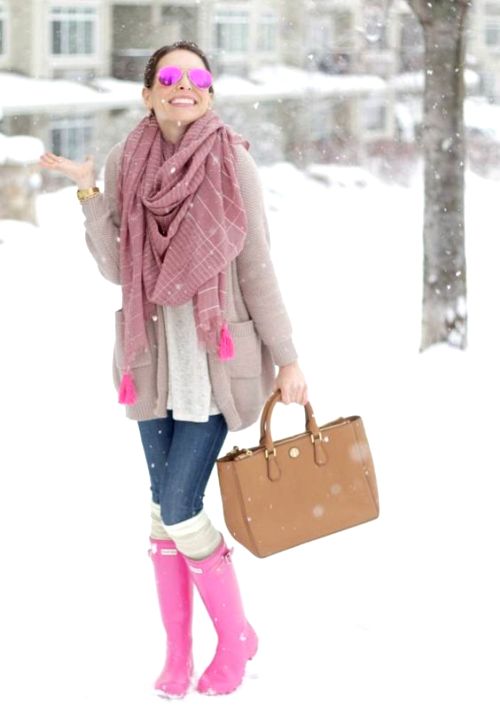 cute outfits with hunter boots