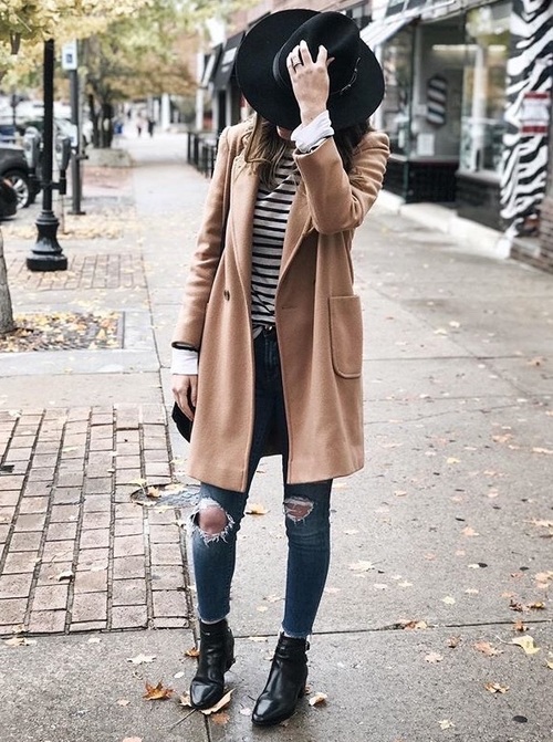 casual camel coat outfit