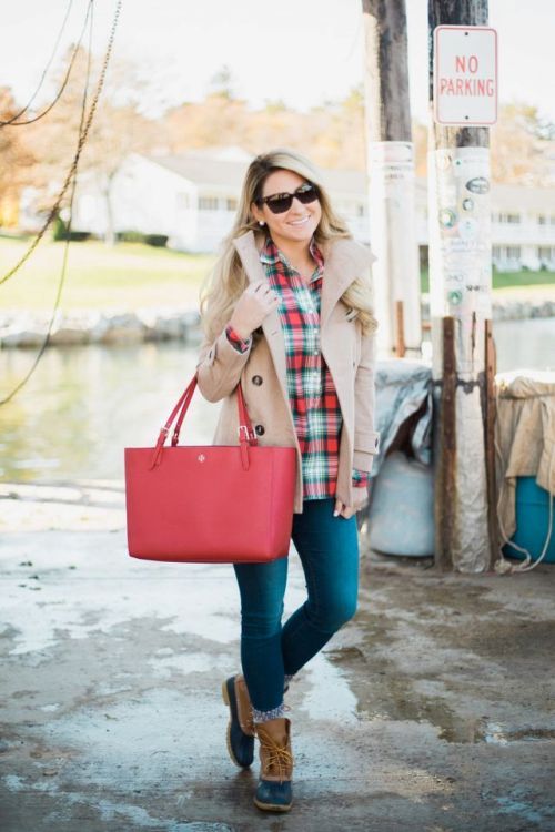 Winter outfits ideas in pop colors | | Just Trendy Girls