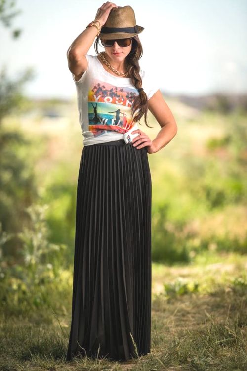 How to Look Casual Chic in Maxi Skirts | | Just Trendy Girls