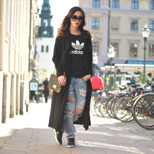Maxi coats with Adidas outfit ideas 